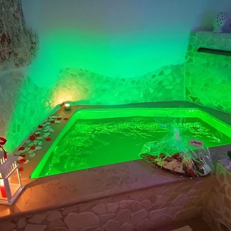 Suite 800 Ostuni Luaran gambar
