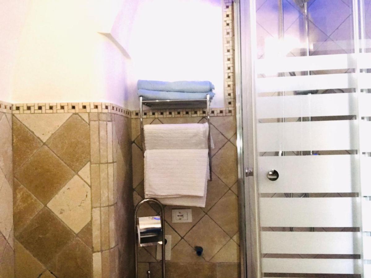 Suite 800 Ostuni Luaran gambar