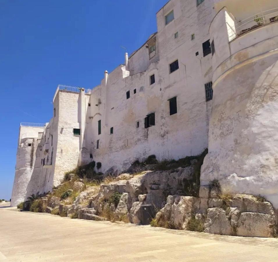 Suite 800 Ostuni Luaran gambar